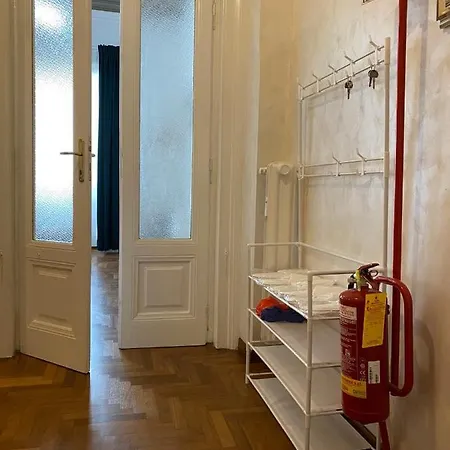 Apartament Cavour 44616 *