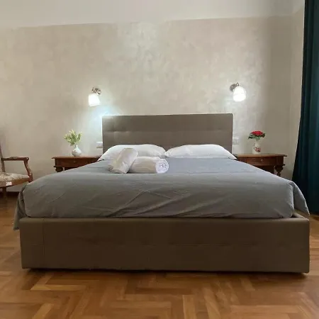 Cavour 44616 Lägenhet Rom